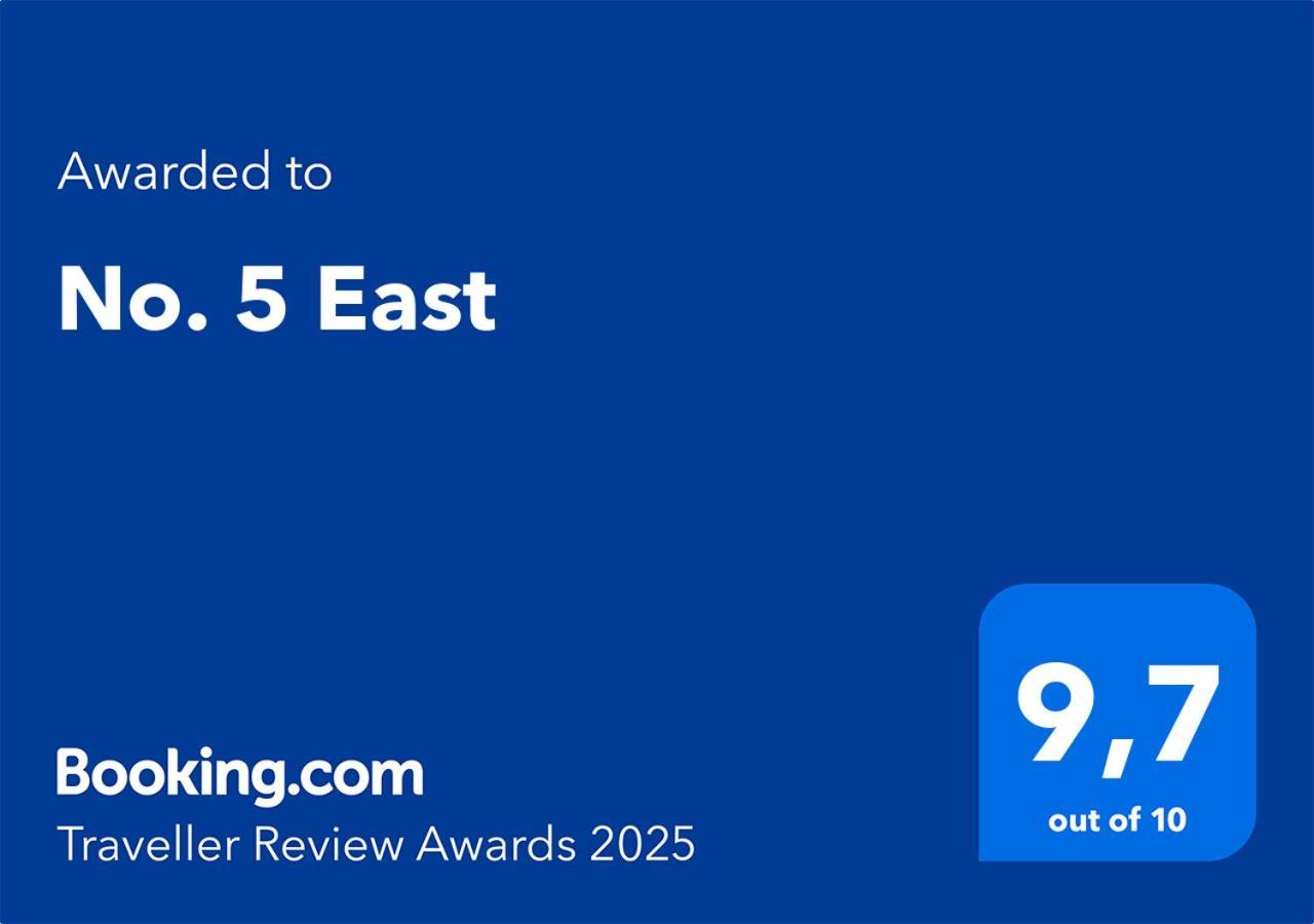 위니펙 No. 5 East B&B 외부 사진
